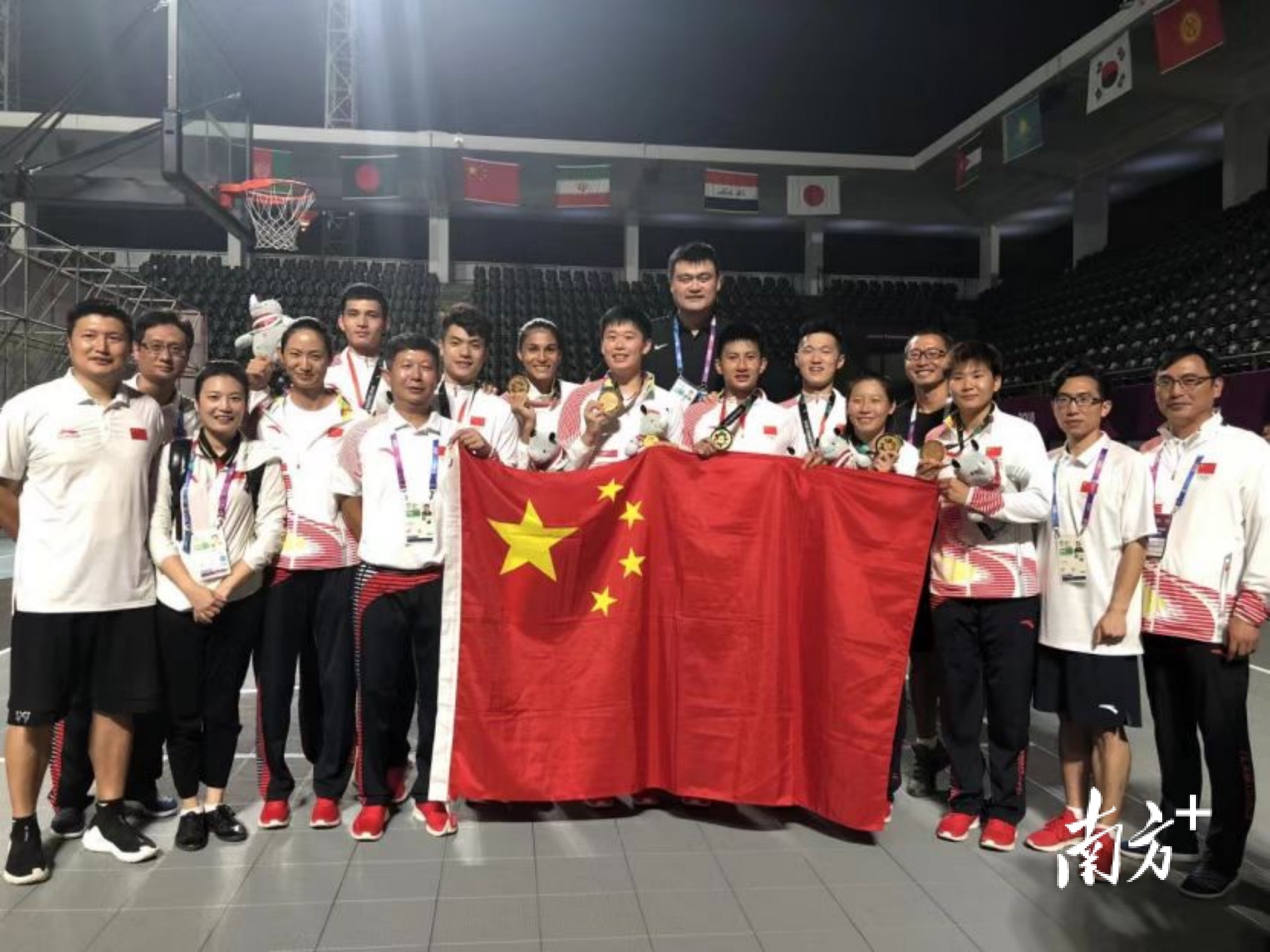 黄江镇青少年篮球比赛_2020东莞青少年篮球锦标赛_寮步青少年篮球比赛冠军