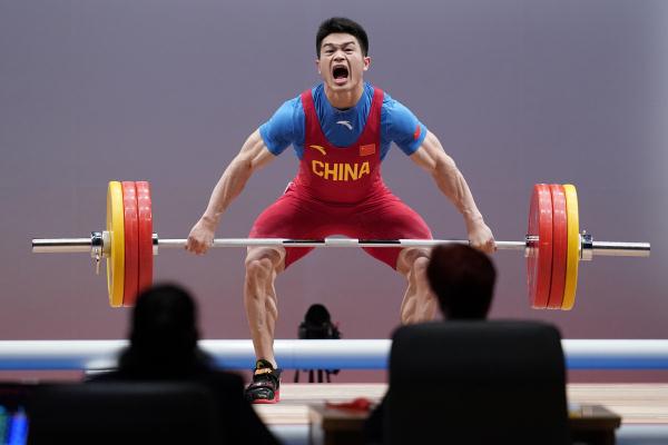 怎么才算举重冠军_举重冠军的重量_举重冠军怎么算