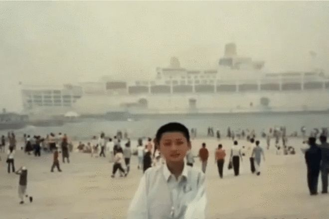 游泳不抬头拿冠军可以吗_抬头游泳视频教程_游泳抬头游怎么学