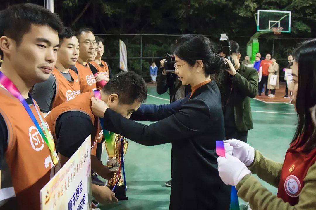深圳高新区篮球赛冠军是谁_深圳高时篮球_深圳篮球第一高中生