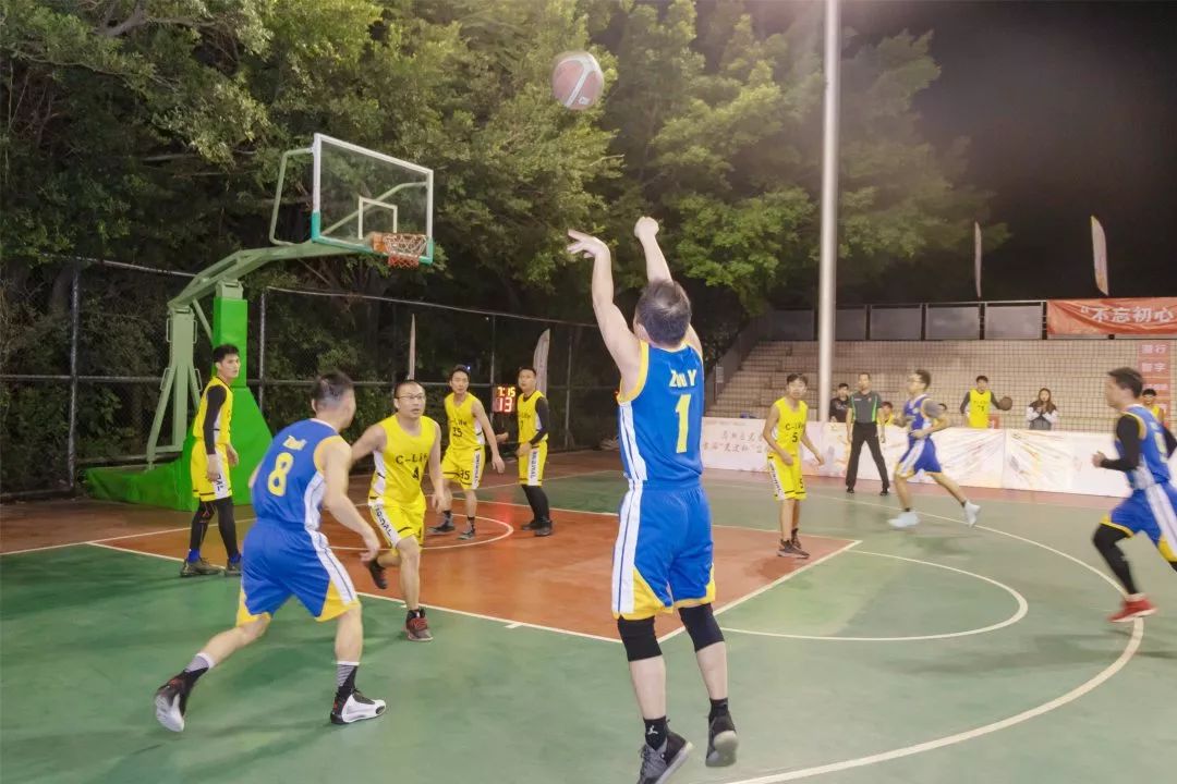 深圳高新区篮球赛冠军是谁_深圳高时篮球_深圳篮球第一高中生