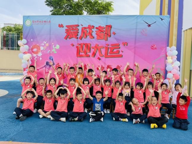 教案篮球左右交替拍球_幼儿园单手交替拍篮球技巧_篮球交叉拍球